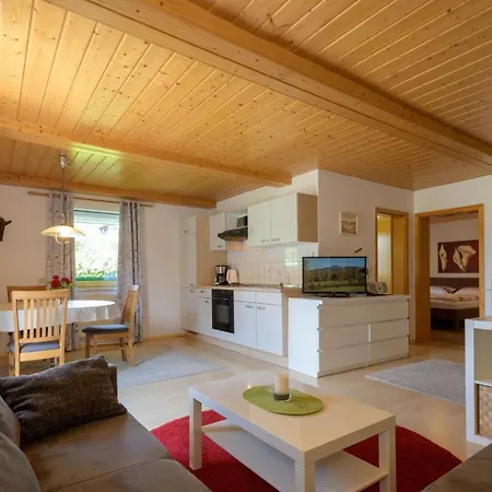 Schmid Apartment Lam